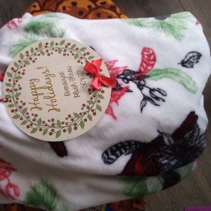 NWT CHRISTMAS GIFT BLANKET